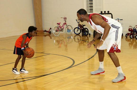 谁就更接近 谁就更接近